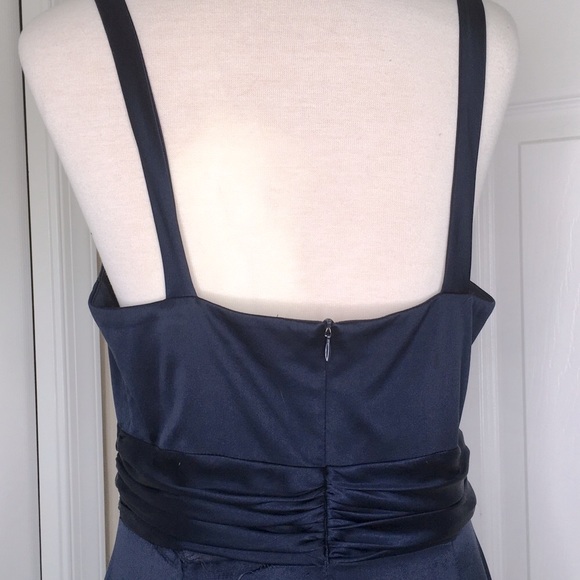 Evening gown satin mermaid style with train. - Picture 5 of 9